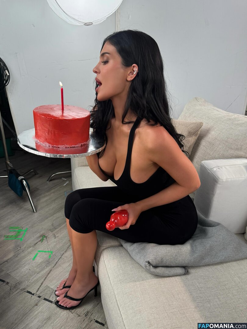 Kylie Jenner / https: / kyliejenner / kyliejenner.2 Nackt OnlyFans  Geleaktes Foto #135