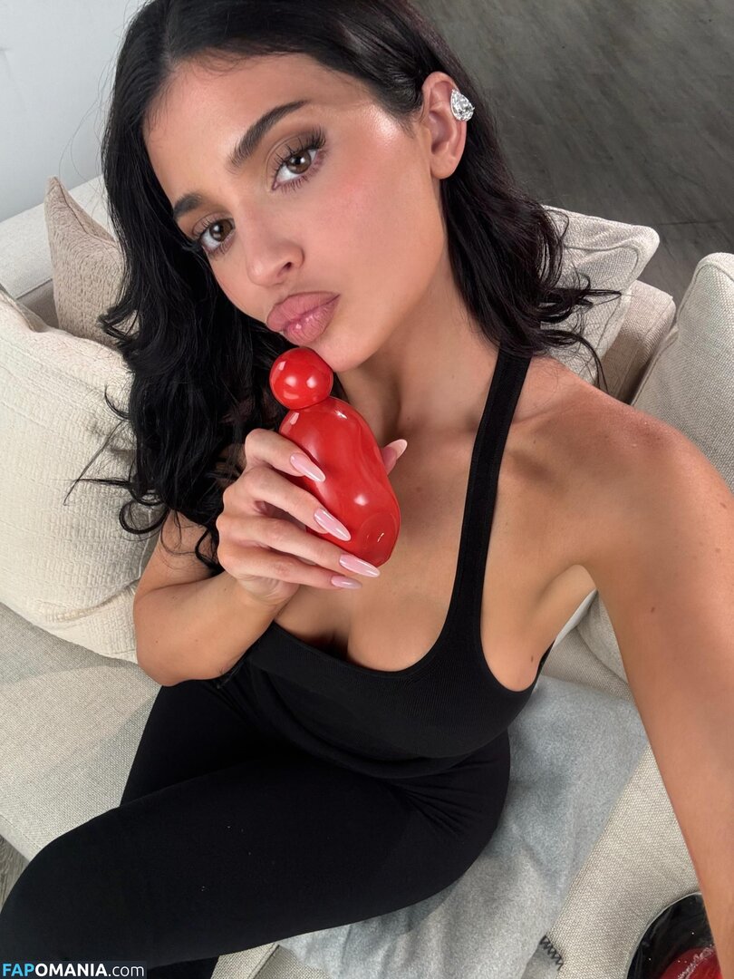 Kylie Jenner / https: / kyliejenner / kyliejenner.2 Nackt OnlyFans  Geleaktes Foto #136