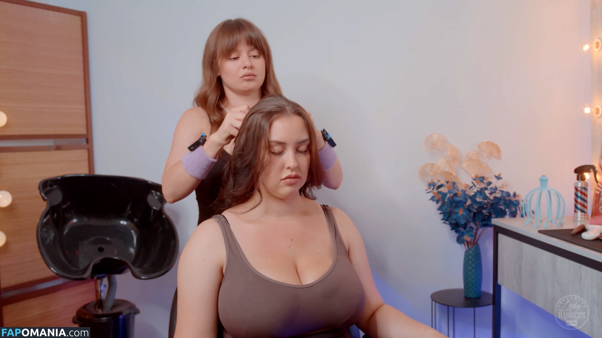 Lady Barbers Asmr / asmrladybarbers Nackt OnlyFans  Geleaktes Foto #2