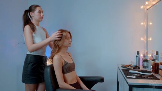 Lady Barbers Asmr