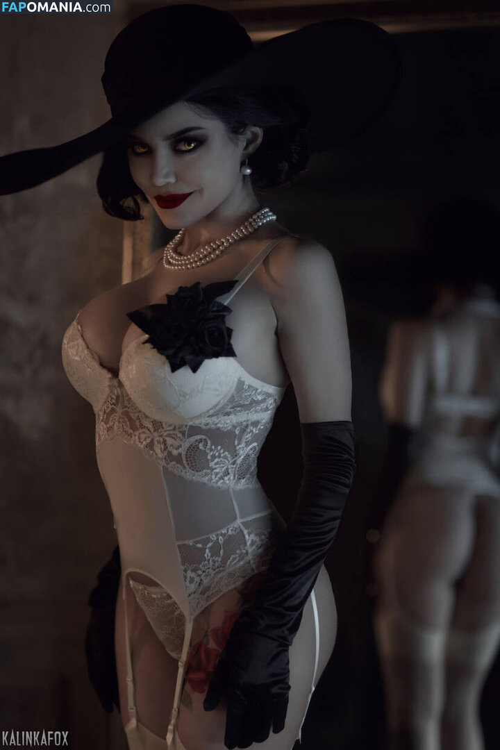 Alcina Dimitrescu and Bela Dimitrescu / Cassandra Dimitrescu / Daniela Dimitrescu / Lady Dimitrescu / ladydumitrescu Nackt OnlyFans  Geleaktes Foto #7