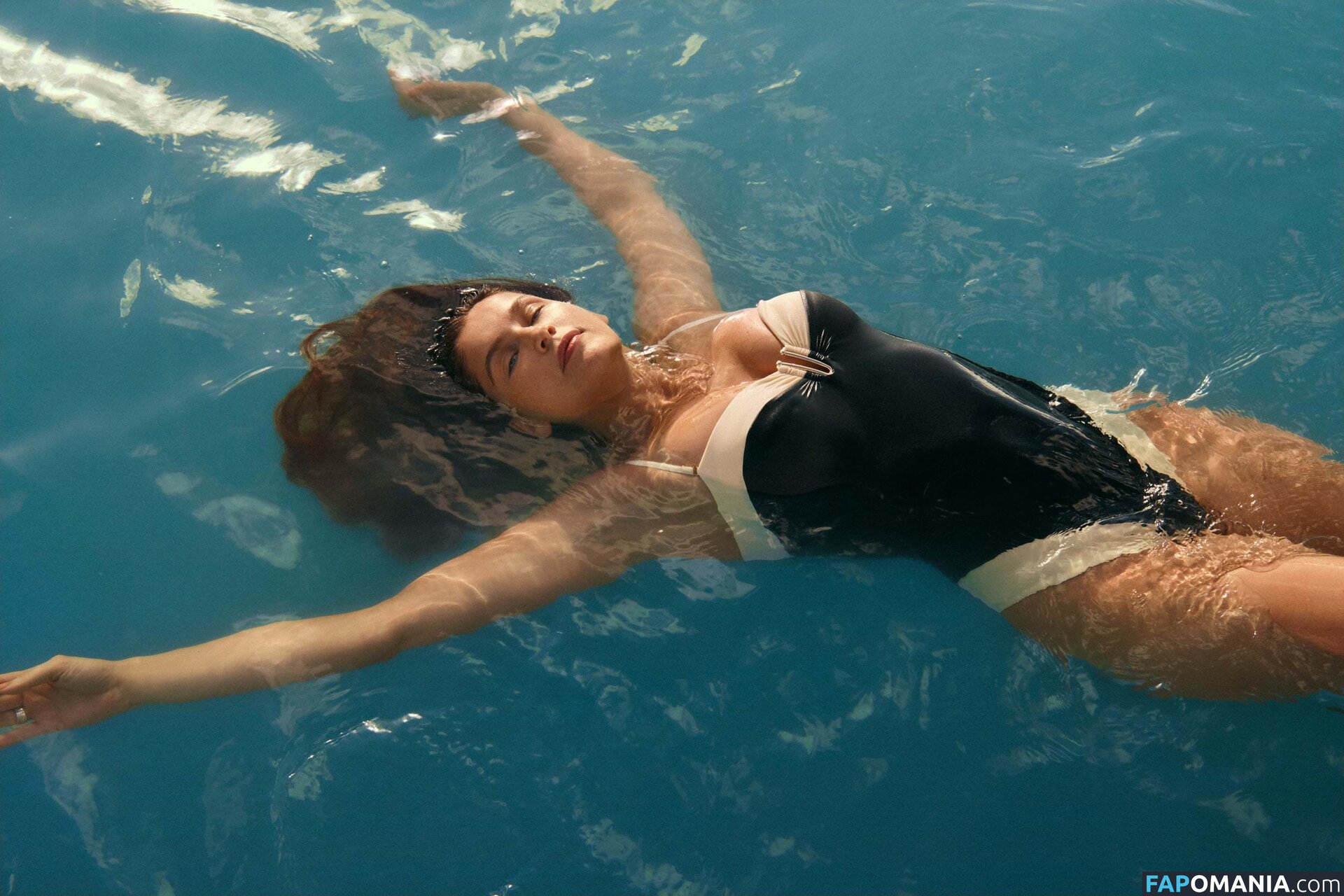 Laetitia Casta / laetitiacasta Nackt OnlyFans  Geleaktes Foto #2