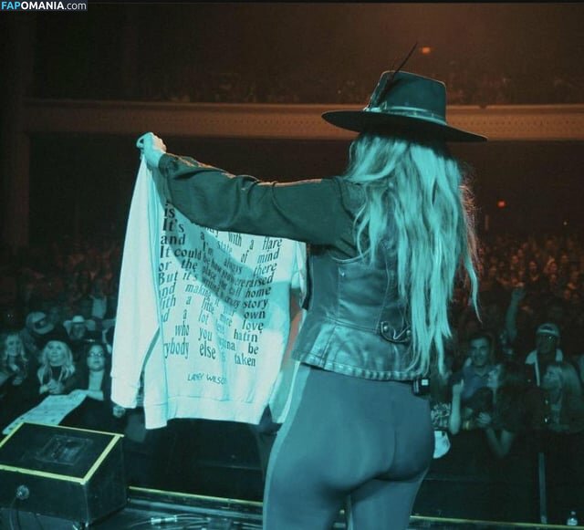 Lainey Wilson / laineywilsonmusic Nackt OnlyFans  Geleaktes Foto #1