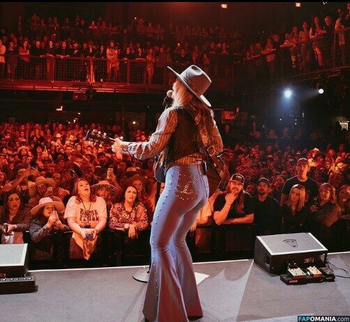 Lainey Wilson / laineywilsonmusic Nackt OnlyFans  Geleaktes Foto #5