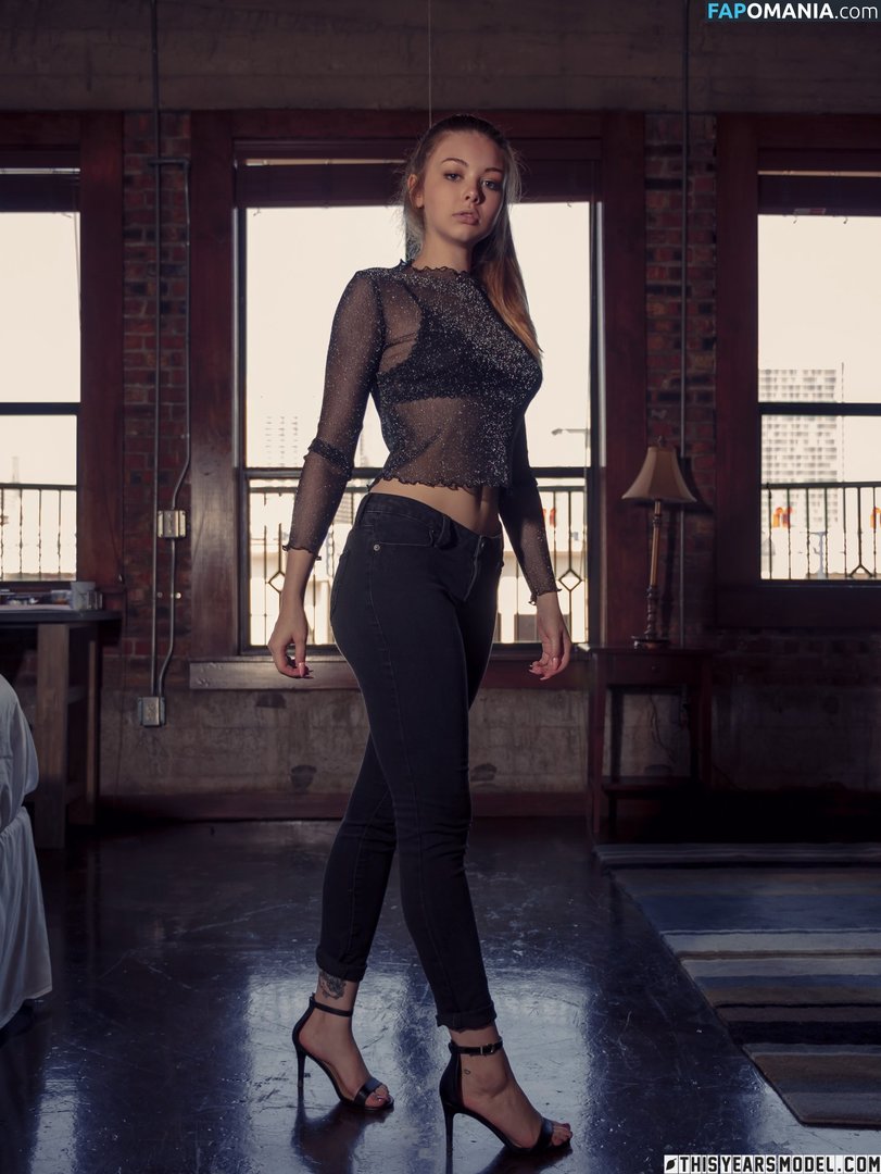 Lana Lea / thelanalea Nackt OnlyFans  Geleaktes Foto #3