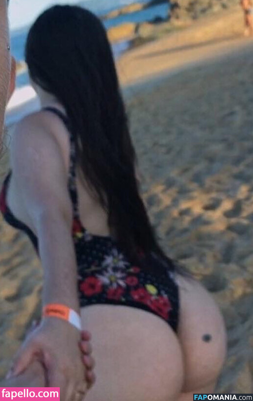 Larissa Peyerle / https: / larissapeyerle Nackt OnlyFans  Geleaktes Foto #5