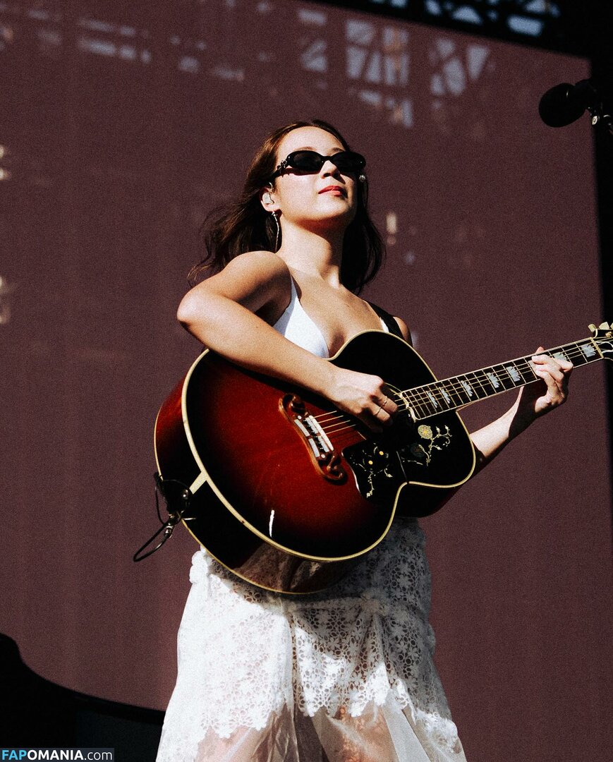 Laufey Lin / laufey Nackt OnlyFans  Geleaktes Foto #109