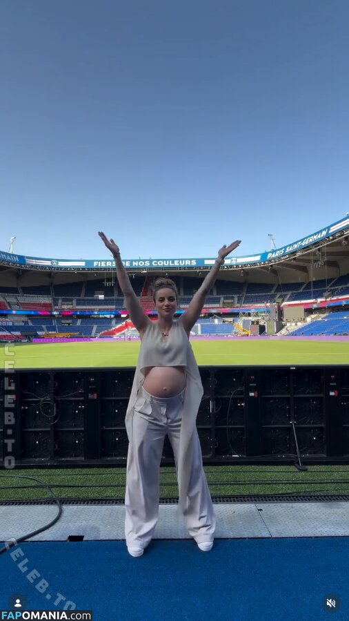 Laure Bv / laure_bv Nackt OnlyFans  Geleaktes Foto #1