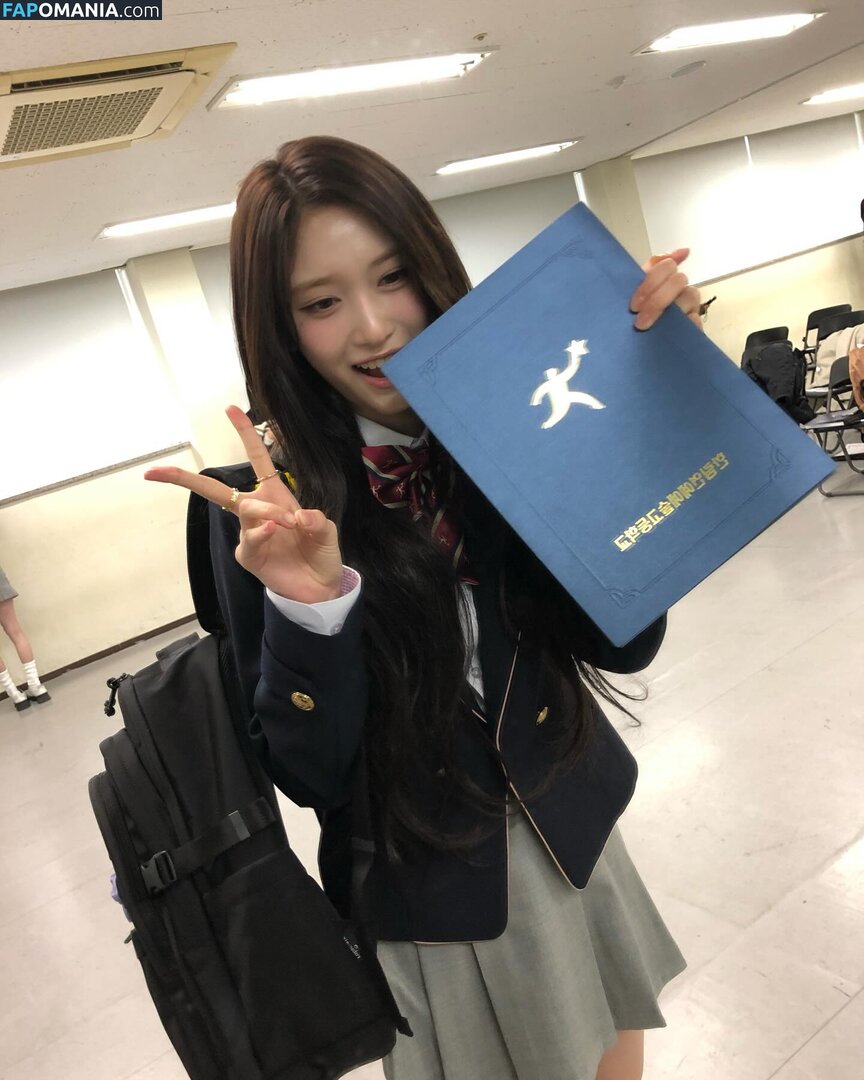 Lee Hyun-Seo / eeseooes / https: / iveleeseoi Nackt OnlyFans  Geleaktes Foto #1