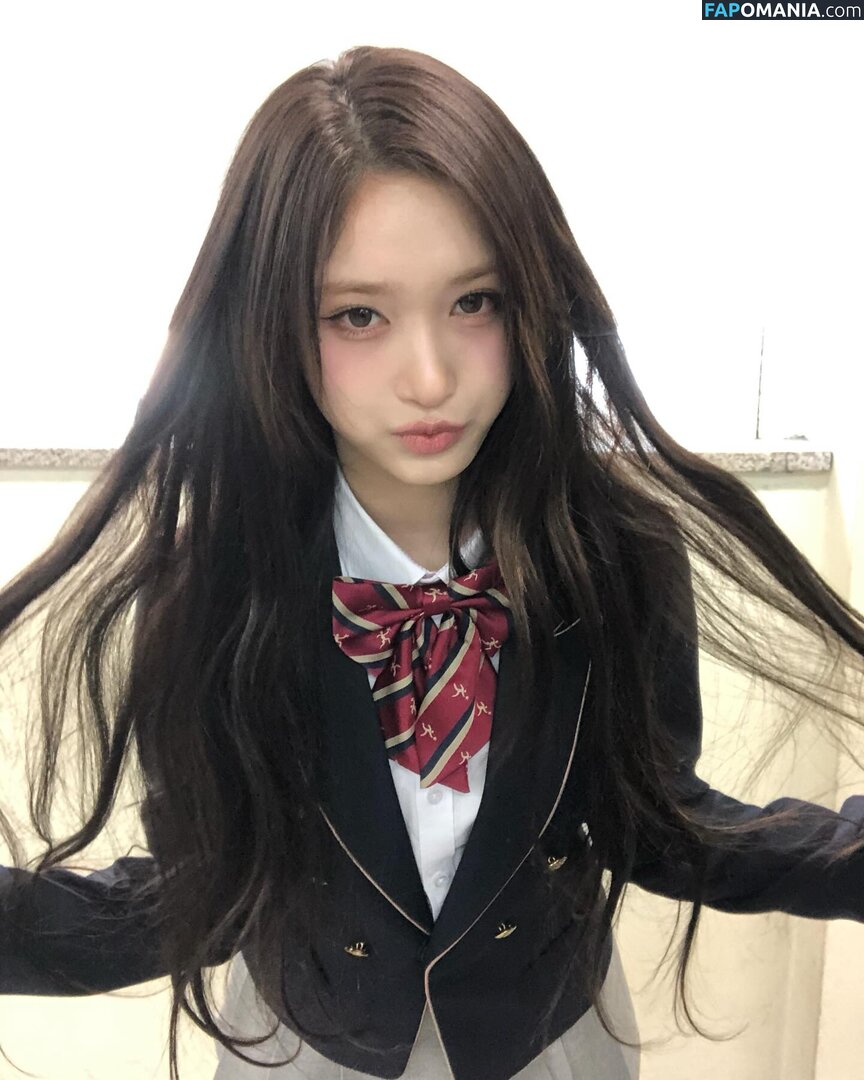 Lee Hyun-Seo / eeseooes / https: / iveleeseoi Nackt OnlyFans  Geleaktes Foto #2