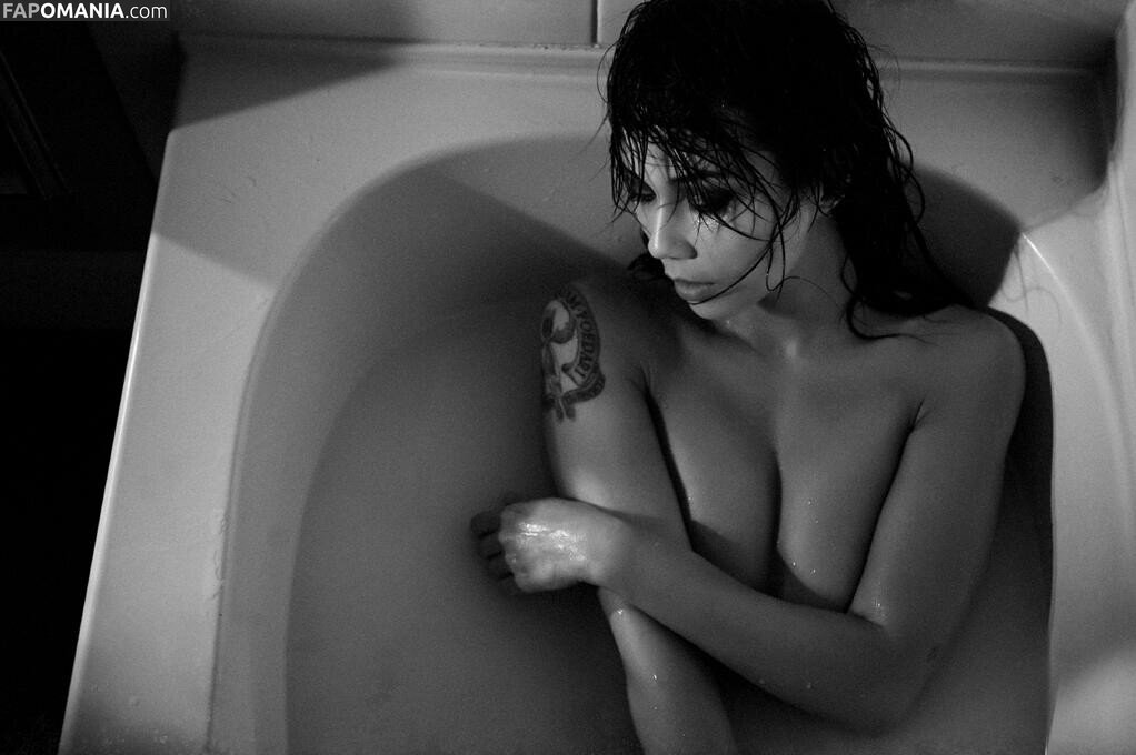 Lexa Doig Nackt OnlyFans  Geleaktes Foto #4