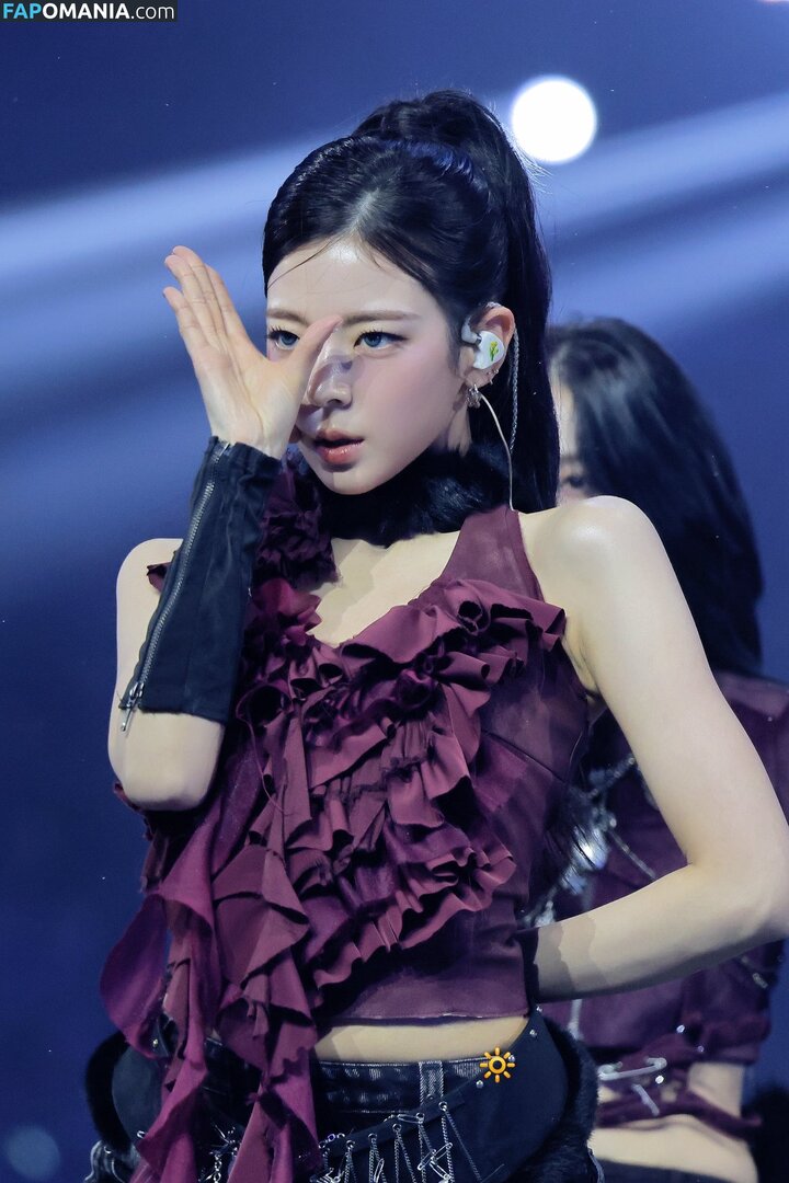 Choi Ji-su / ITZY / lia_loves___ / 최지수 Nackt OnlyFans  Geleaktes Foto #1