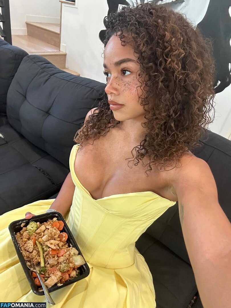 Liana Maria / lianamariaofficial Nackt OnlyFans  Geleaktes Foto #8