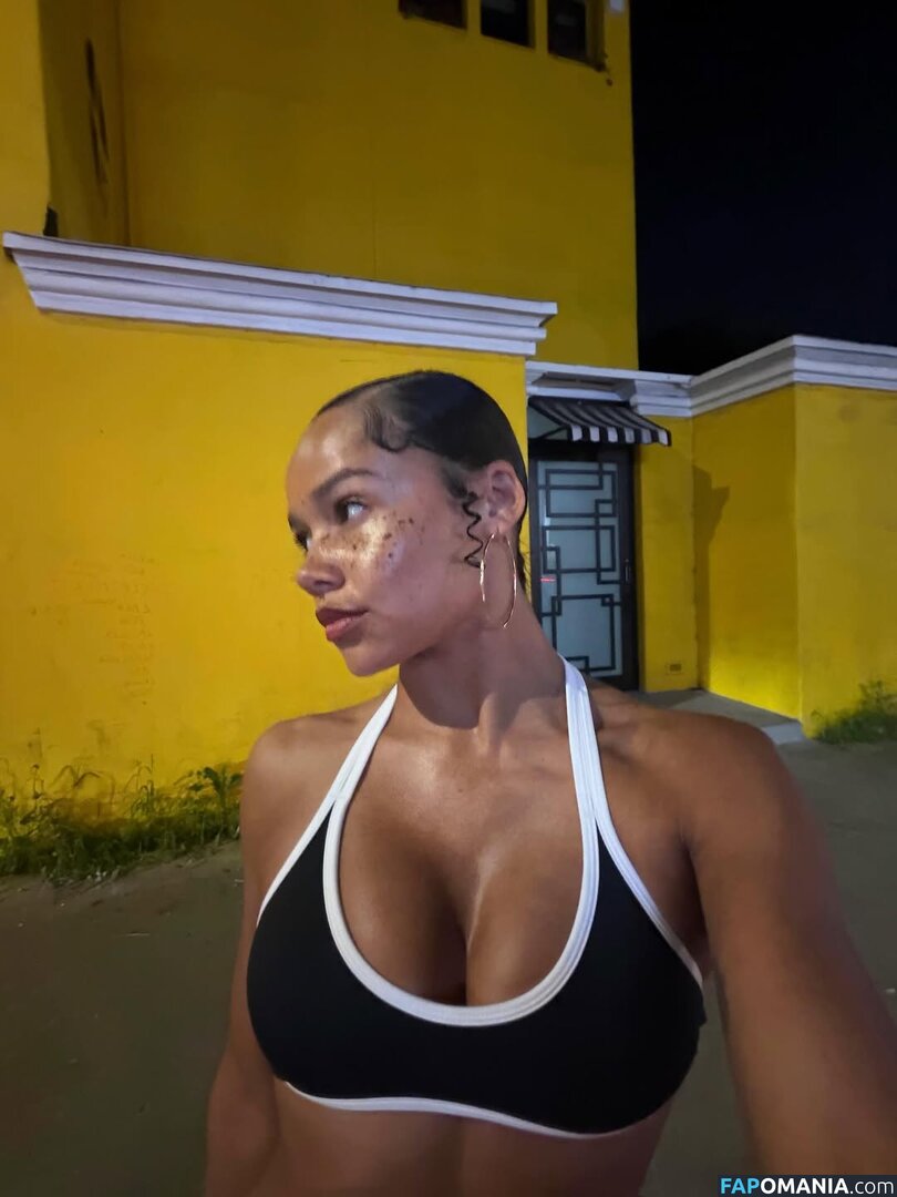 Liana Maria / lianamariaofficial Nackt OnlyFans  Geleaktes Foto #14