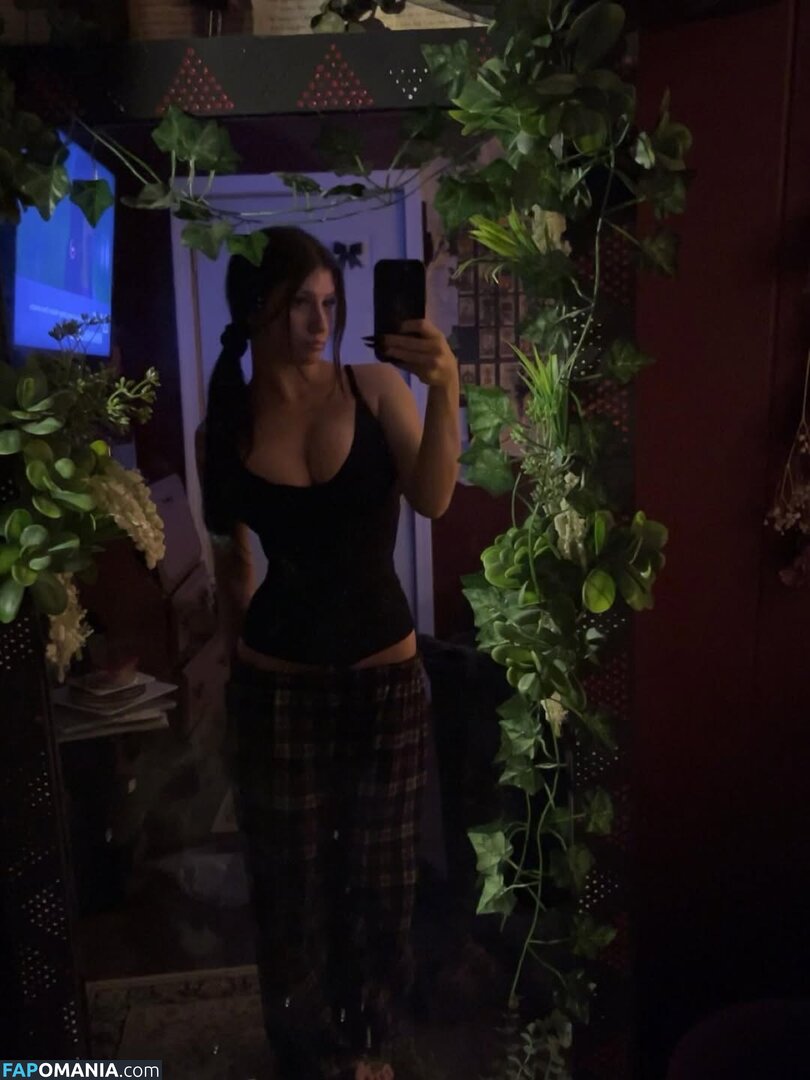 Lil Vampy / lil.vamppyy / lil_vampy Nackt OnlyFans  Geleaktes Foto #1