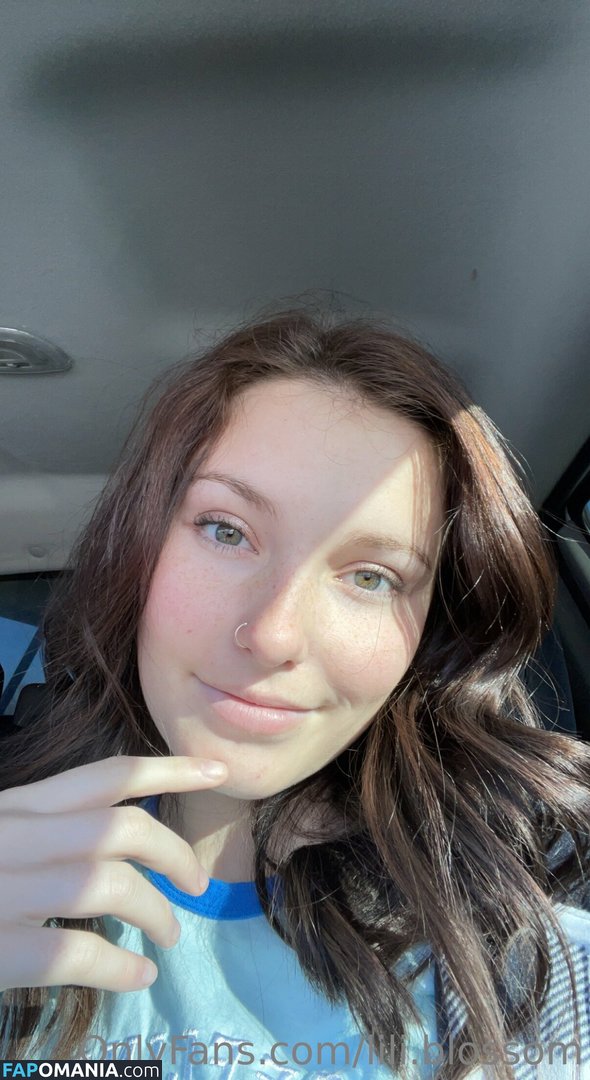 Lilly_Blossom / lili.blossom / lilyblossom_es Nackt OnlyFans  Geleaktes Foto #32