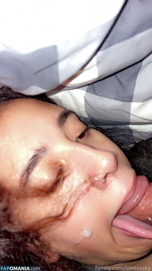 Lilmisssky / knd_sky Nackt OnlyFans  Geleaktes Foto #5