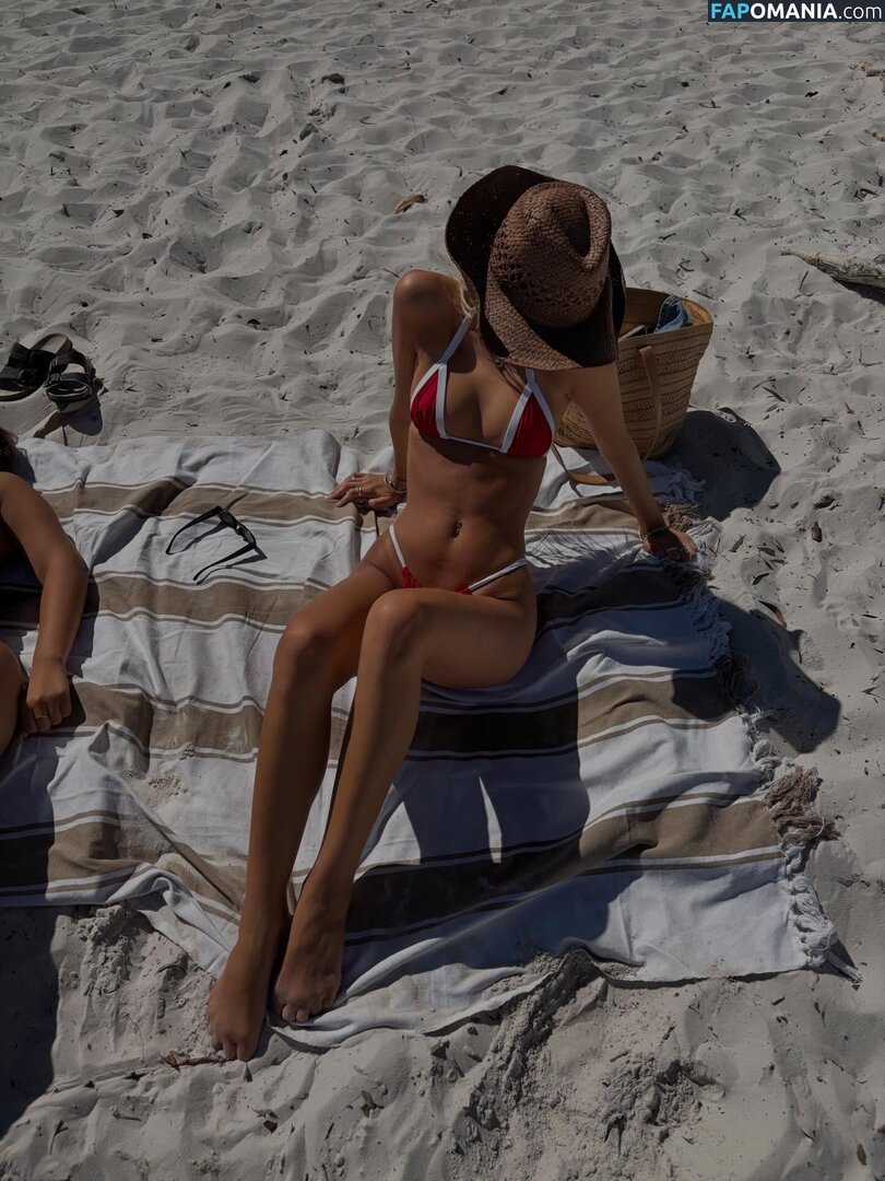 lilymay.official Nackt OnlyFans  Geleaktes Foto #2