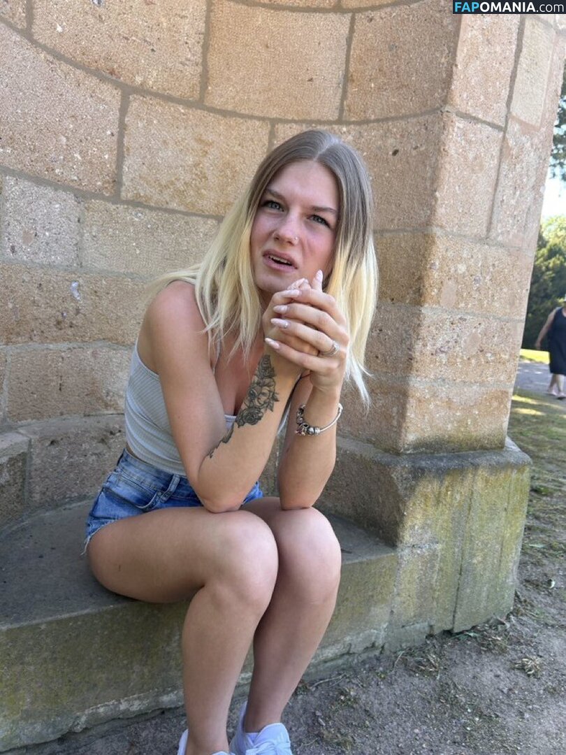 Lilyschote / lilyschote.official Nackt OnlyFans  Geleaktes Foto #2