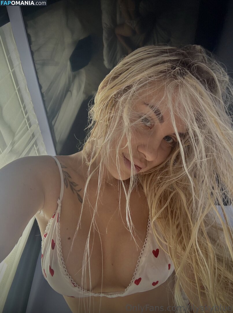 lilyskyblue / lizzkiax / lizzkyiax / user631104661652 Nackt OnlyFans  Geleaktes Foto #22