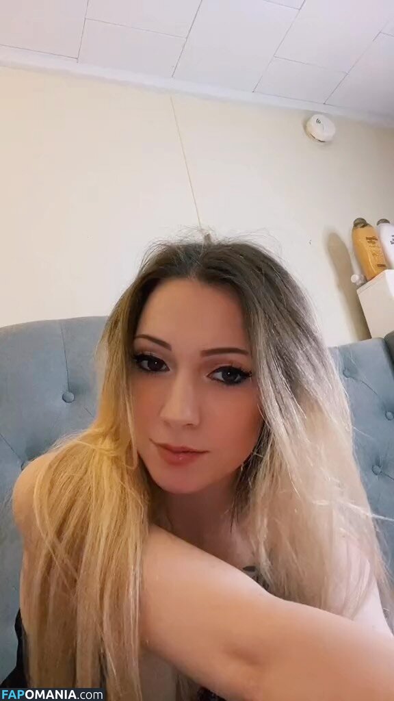 Little Momma / Littleemommaa21 / littlee.mommaa23 / littleemommaa23 Nackt OnlyFans  Geleaktes Foto #2