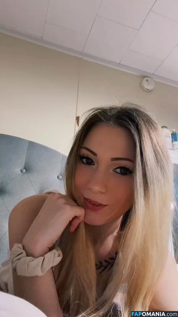 Little Momma / Littleemommaa21 / littlee.mommaa23 / littleemommaa23 Nackt OnlyFans  Geleaktes Foto #17