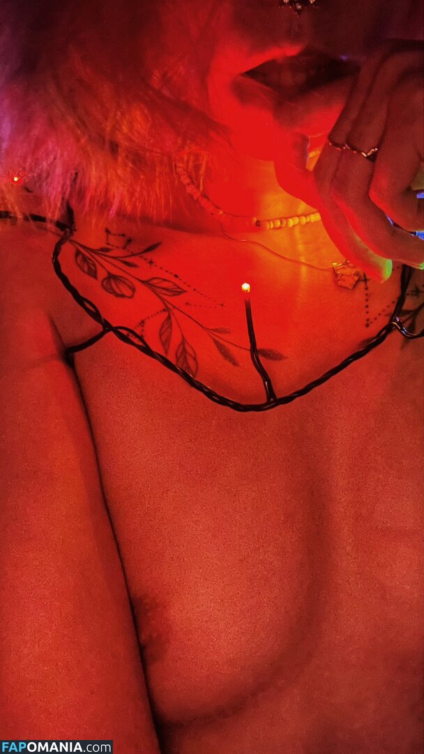 Little Satana / little.satana / s.satana_666 / tomnaya_satana Nackt OnlyFans  Geleaktes Foto #24