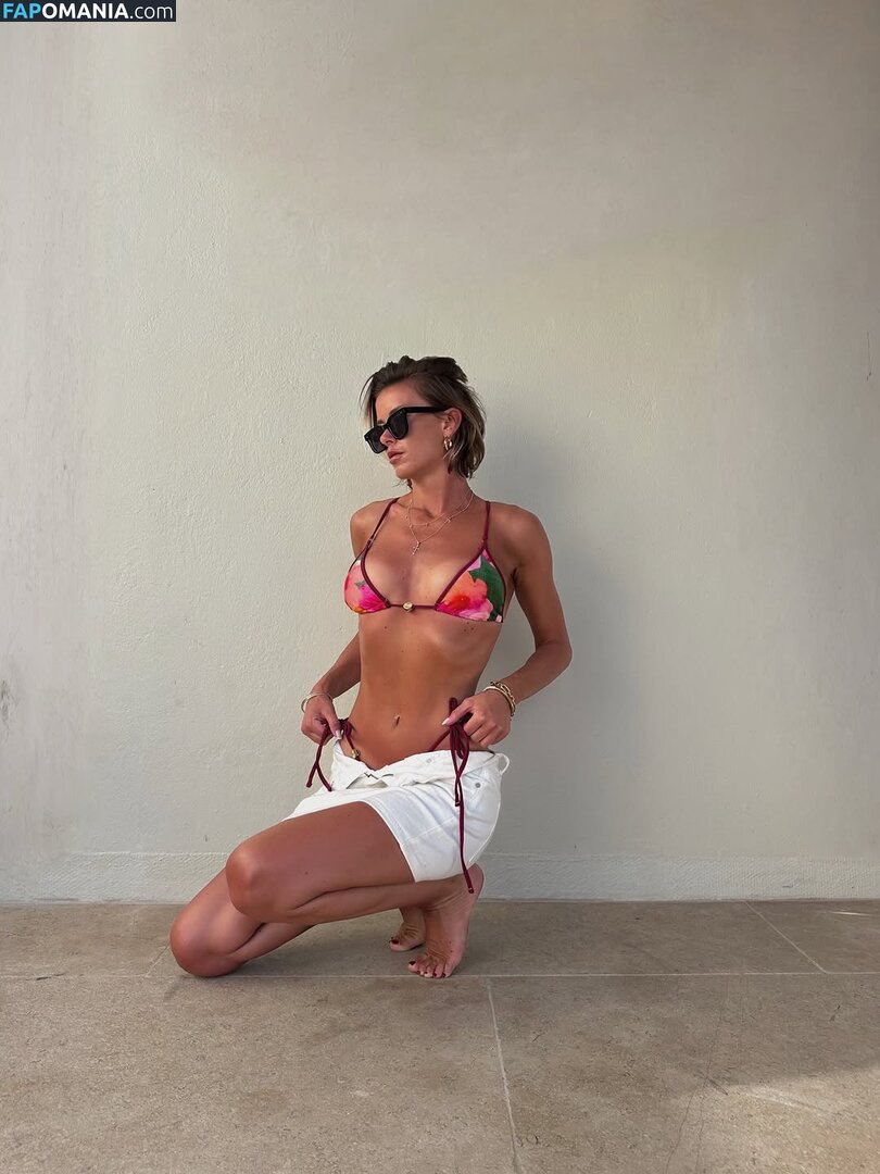 Liv Bentley / Olivia Bentley / oliviabentleyk / theoliviabentley Nackt OnlyFans  Geleaktes Foto #8
