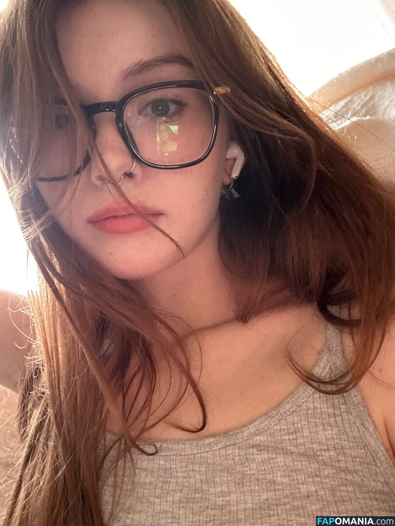 Ljinzer  / Ljinzer / linzarrd / Linzefeet / linzzzer / linziier / joleenlunzer Nackt OnlyFans  Geleaktes Foto #1