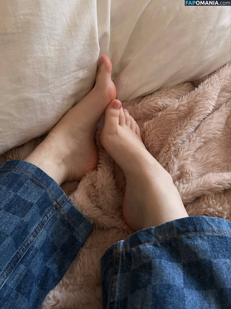 Ljinzer  / Ljinzer / linzarrd / Linzefeet / linzzzer / linziier / joleenlunzer Nackt OnlyFans  Geleaktes Foto #2