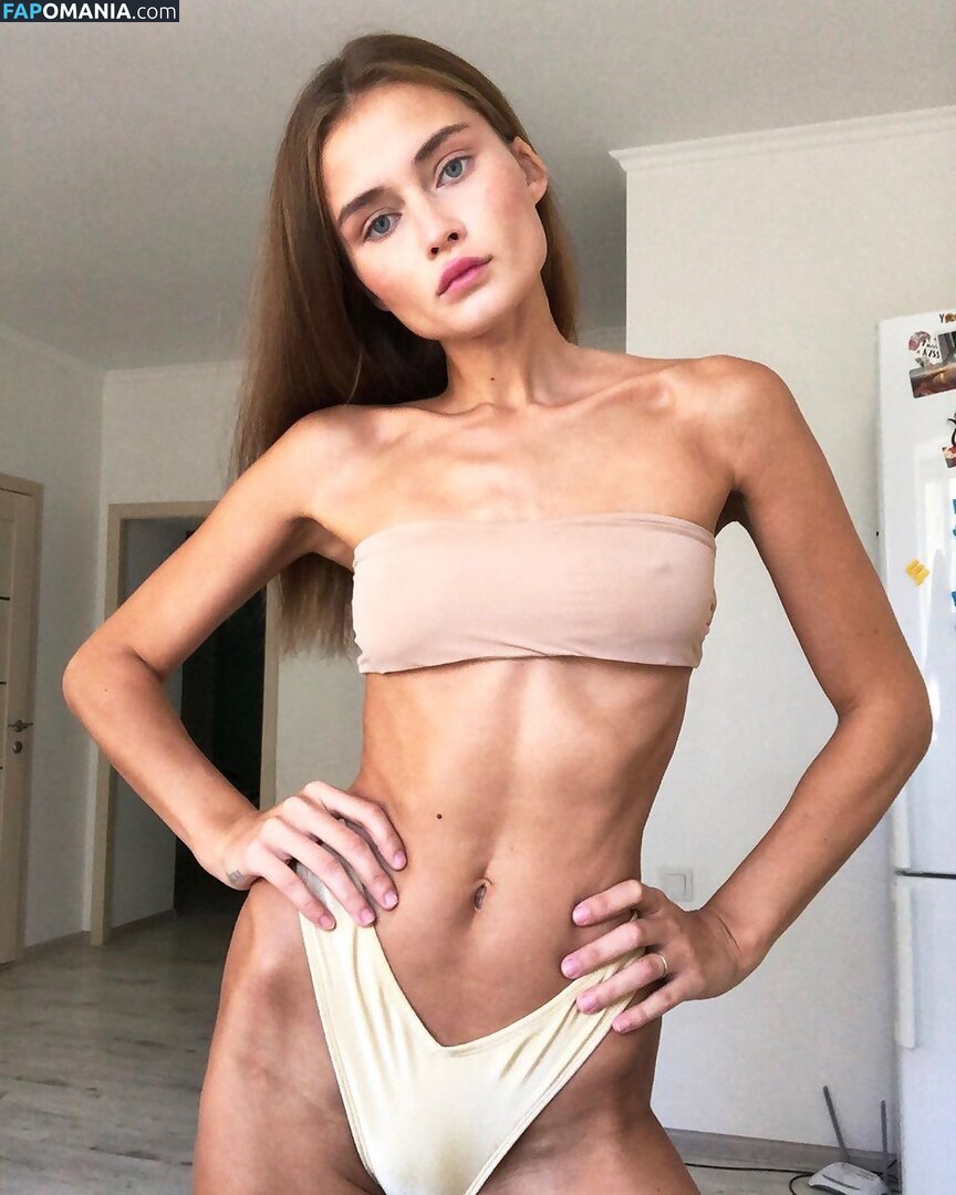 Lola Dikova / loladikovaa Nackt OnlyFans  Geleaktes Foto #6