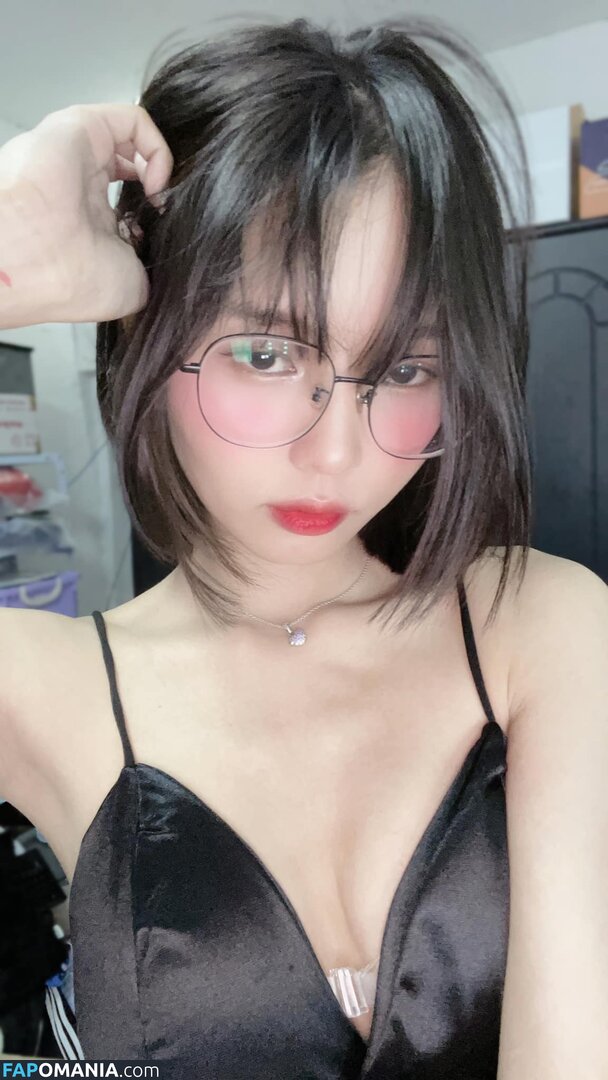 Lilith / Lou Aenlle / llthidk Nackt OnlyFans  Geleaktes Foto #1