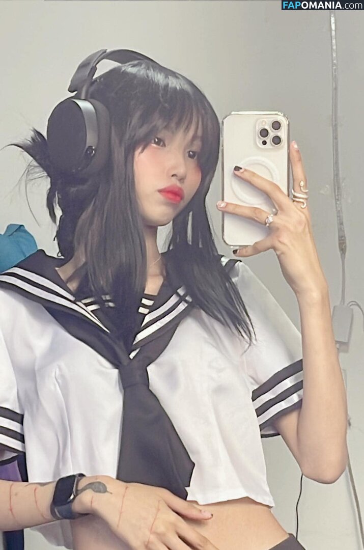 Lilith / Lou Aenlle / llthidk Nackt OnlyFans  Geleaktes Foto #30