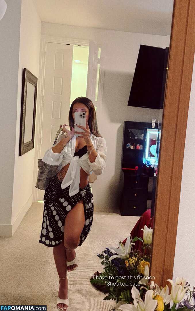 m1a_.r4ven / miaraven Nackt OnlyFans  Geleaktes Foto #1