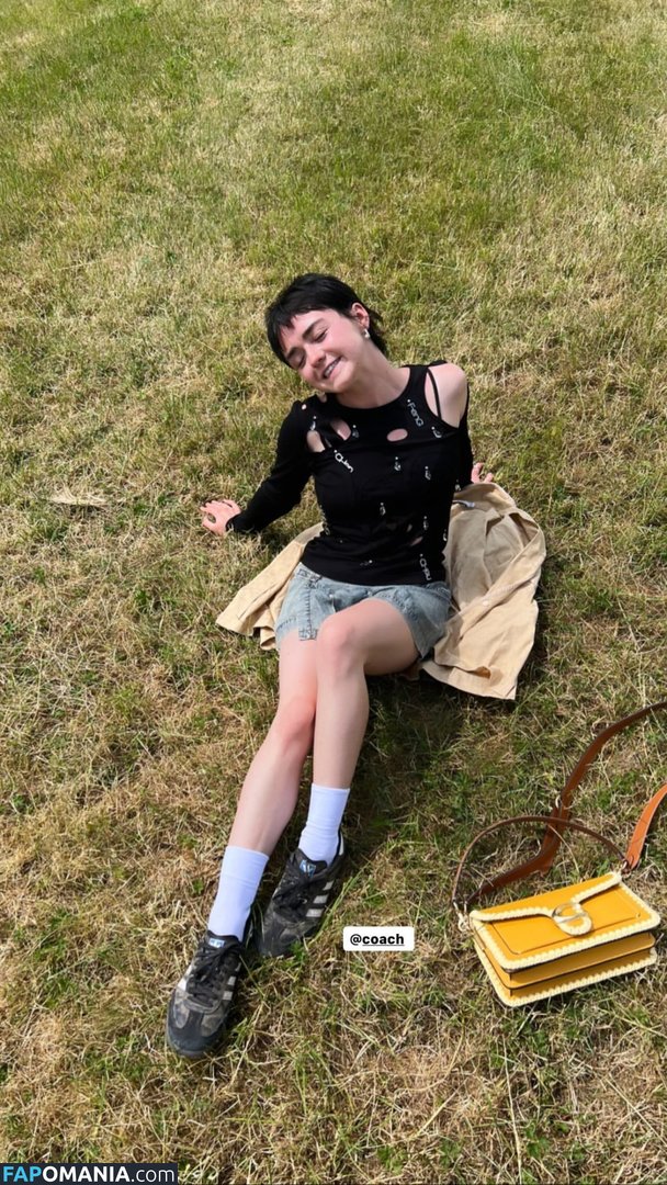 Maisie Williams Nackt Geleaktes Foto #12