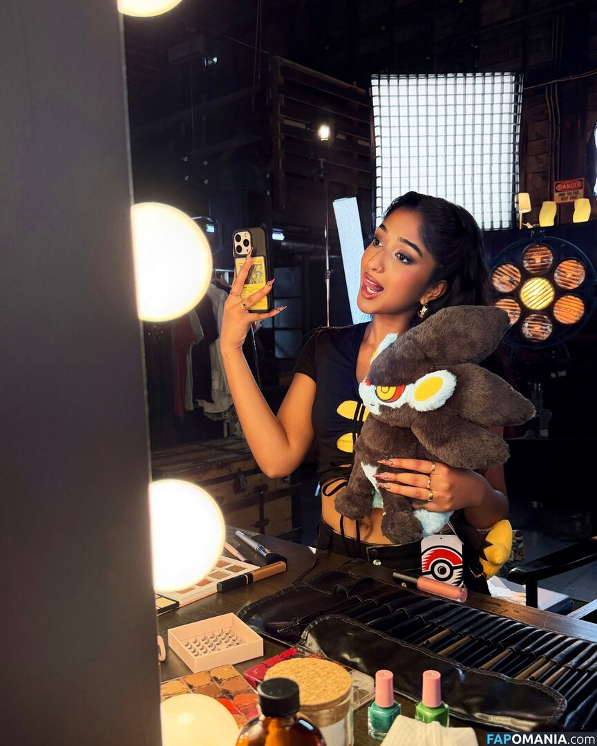 Maitreyi Ramakrishnan / maitreyiramakrishnan / ramakrishnannn Nackt OnlyFans  Geleaktes Foto #1