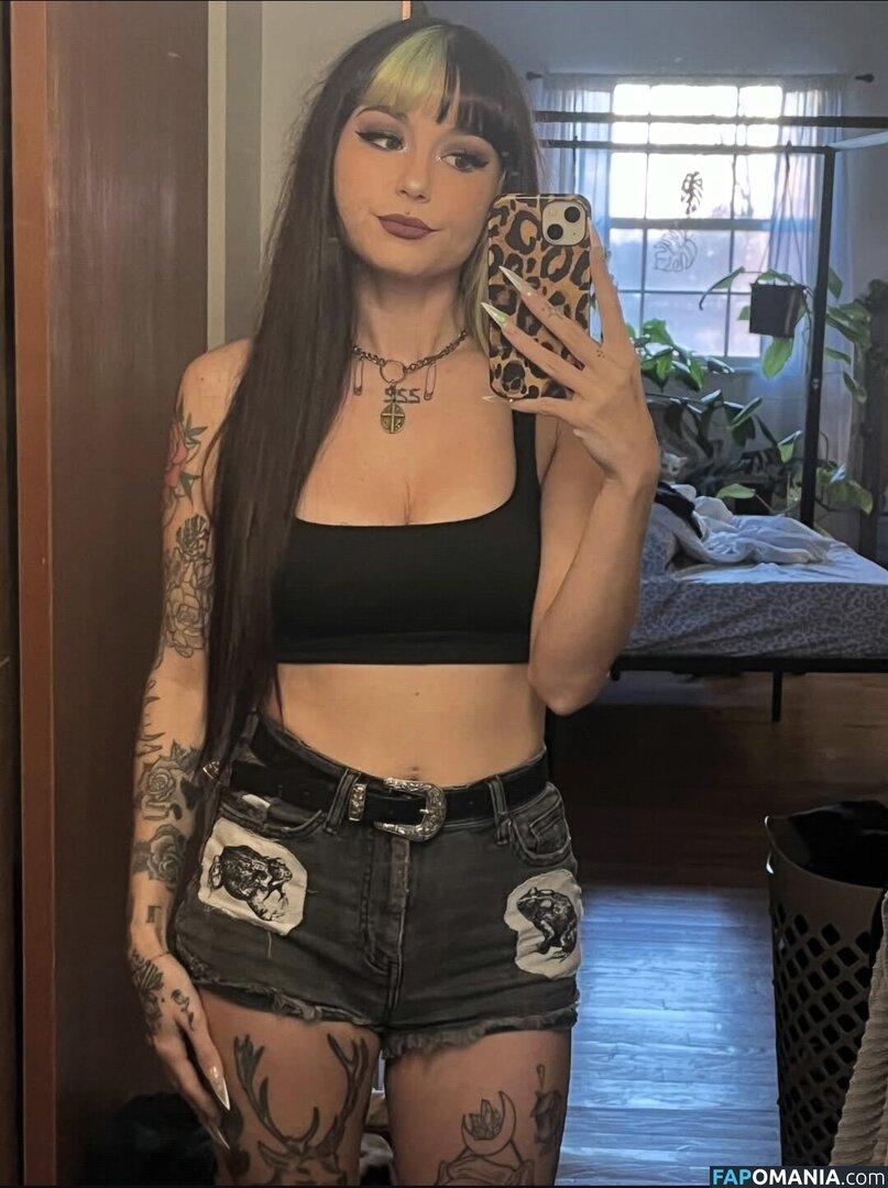 marijuanacigarette Nackt OnlyFans  Geleaktes Foto #2