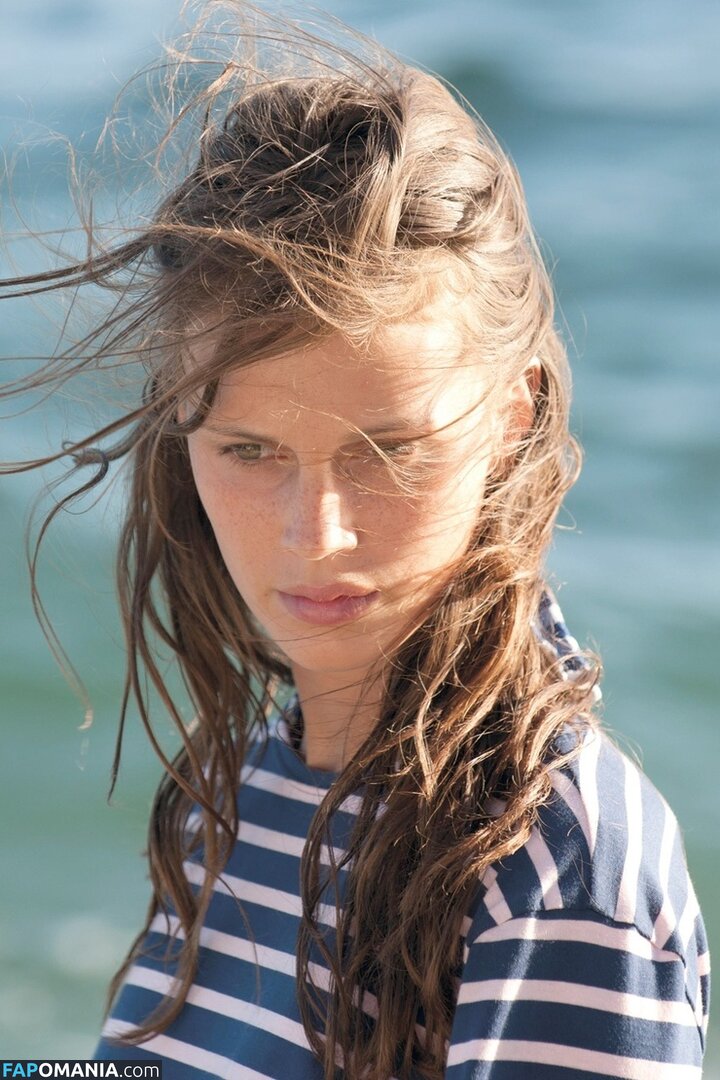 Marine Vacth / https: / marine_vacth / marinvacth Nackt OnlyFans  Geleaktes Foto #8