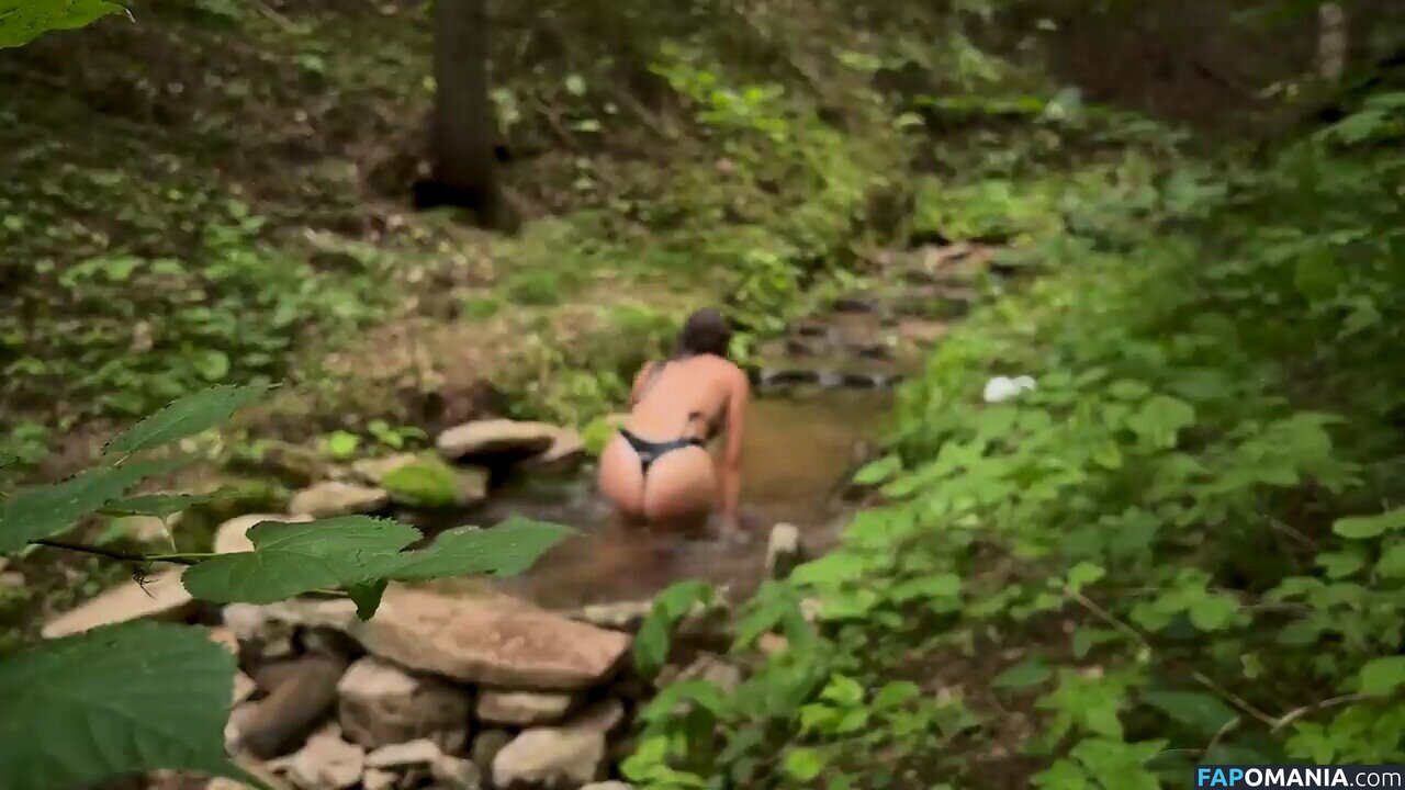 Marusya Shiklina / Marusya outdoors / marusya / marusya.shiklina Nackt OnlyFans  Geleaktes Foto #37