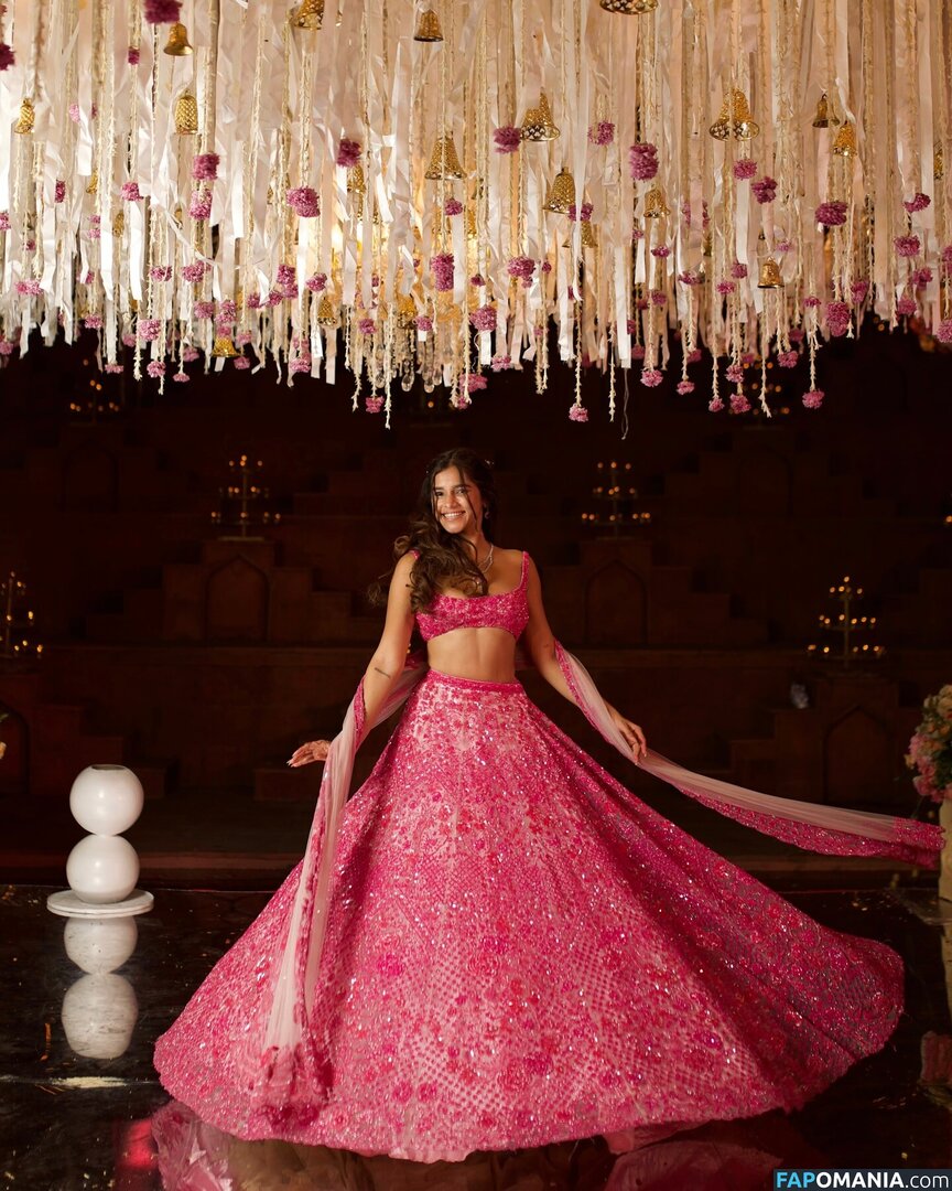 Meghna Kaur / shetroublemaker Nackt OnlyFans  Geleaktes Foto #1