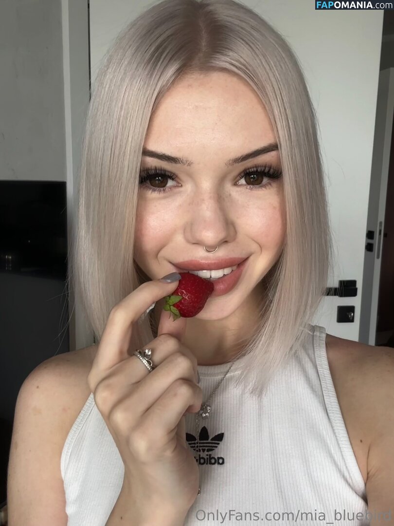 _iam_bluebird_ / mia_bluebird Nackt OnlyFans  Geleaktes Foto #2