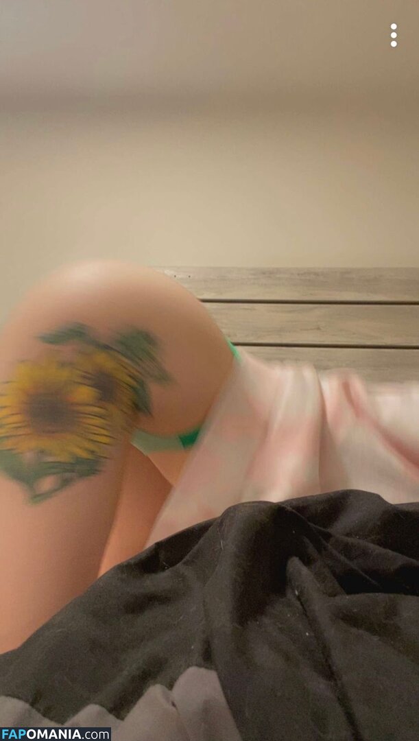 Mikaya / mikachukaylaroo Nackt OnlyFans  Geleaktes Foto #5