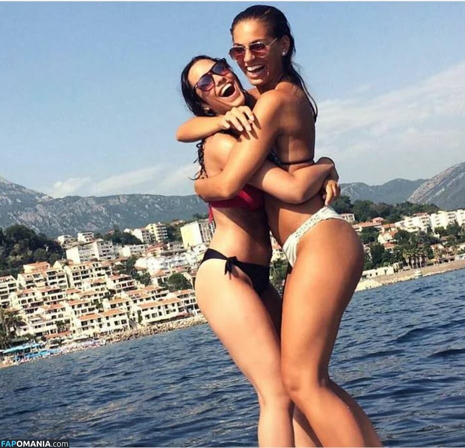 LM Reactions / LMreaction / Milena And Lola / milena.lola Nackt OnlyFans  Geleaktes Foto #77