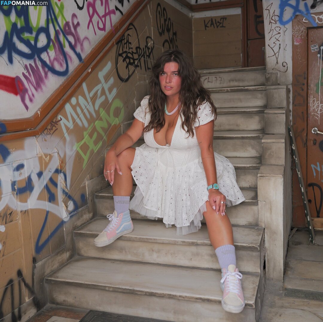 Milla Chats Nackt OnlyFans  Geleaktes Foto #8