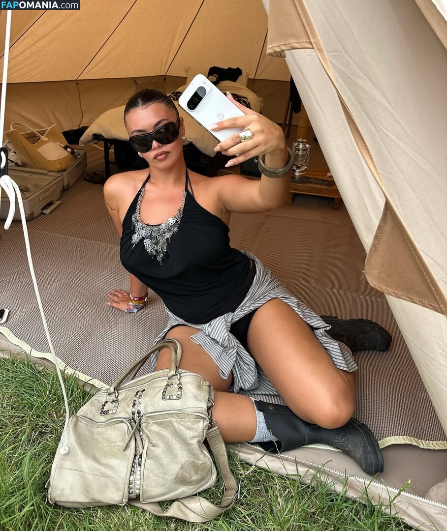 Millie Hannah / explicittbabe / milliehannahhh Nackt OnlyFans  Geleaktes Foto #2