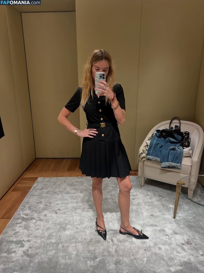 Milly Alcock / https: / millyalcock Nackt OnlyFans  Geleaktes Foto #285