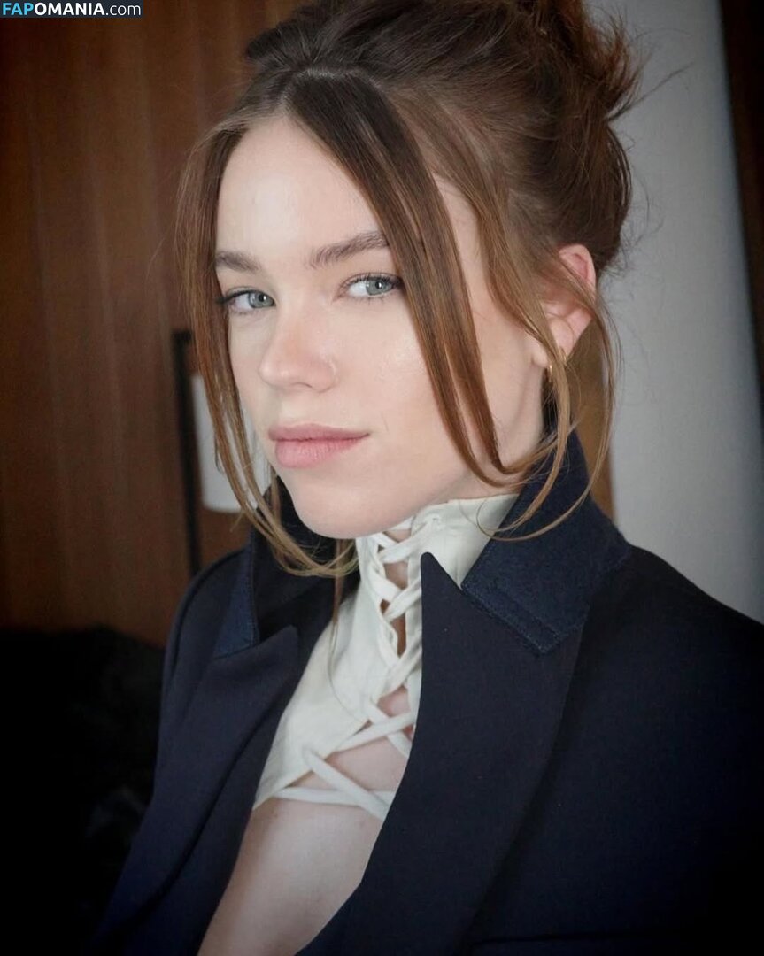 Milly Alcock / https: / millyalcock Nackt OnlyFans  Geleaktes Foto #313