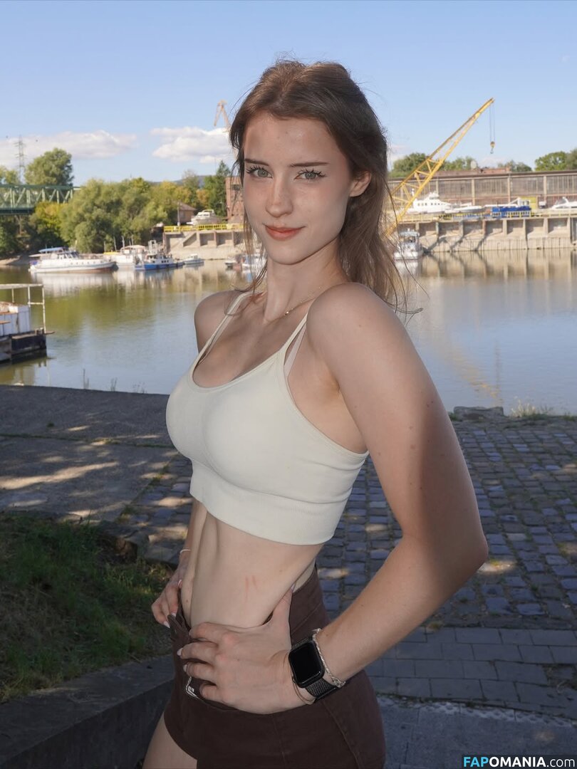 Mira.004 / model_mira Nackt OnlyFans  Geleaktes Foto #1457