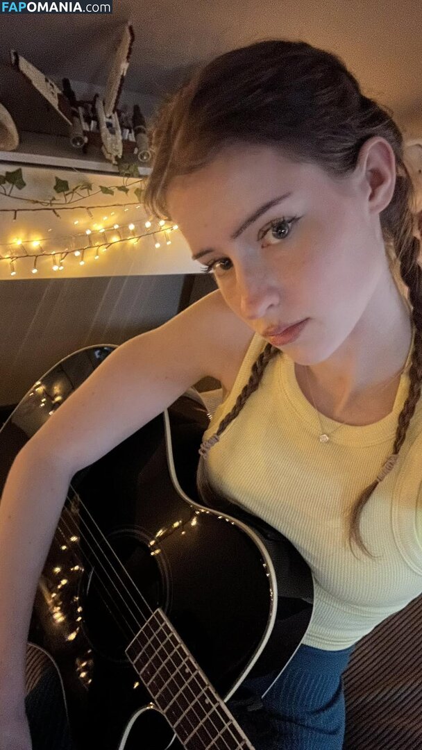 Mira.004 / model_mira Nackt OnlyFans  Geleaktes Foto #1487