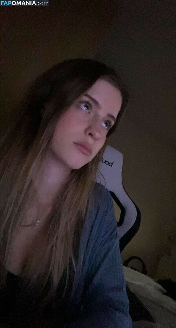 Mira Szalma / https: / mira.004 Nackt OnlyFans  Geleaktes Foto #1